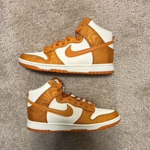 Nike Dunk High Retro